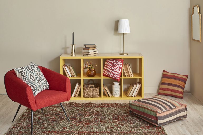 Modern And Minimal Living Room Decor